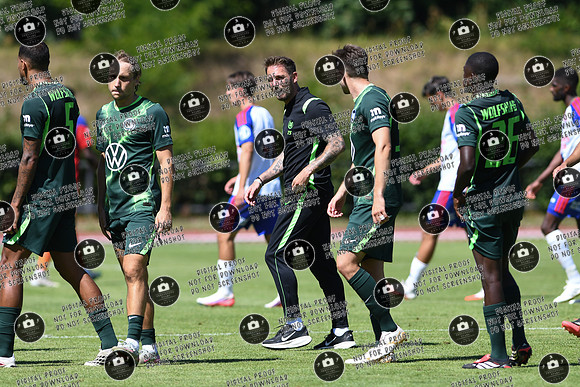 20260724_Wolfburg-Lyons_re-406