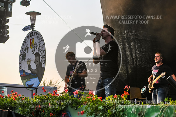 10.07.2023_Sander_Weinfest_re-033