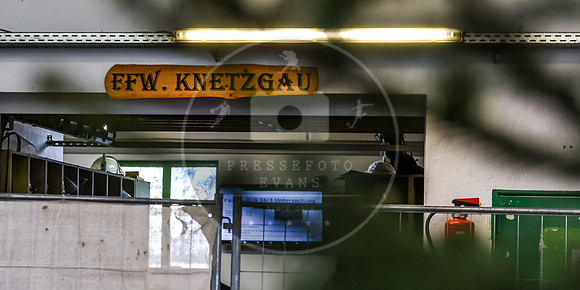 14.12.2019_FWFKnetzgau_Christbaumverkauf_re-033