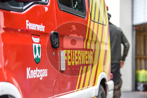 14.12.2019_FWFKnetzgau_Christbaumverkauf_re-063