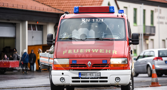 14.12.2019_FWFKnetzgau_Christbaumverkauf_re-105