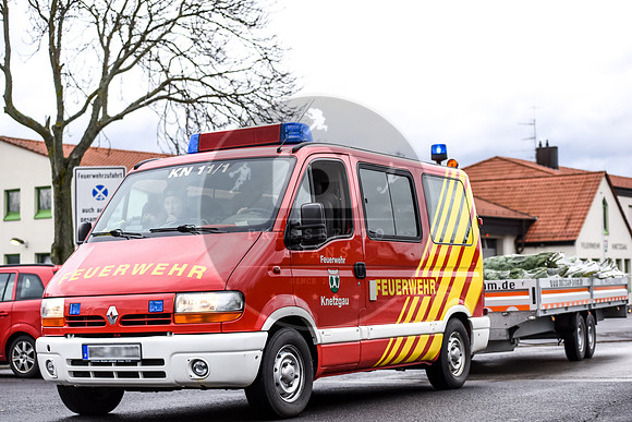 14.12.2019_FWFKnetzgau_Christbaumverkauf_re-108